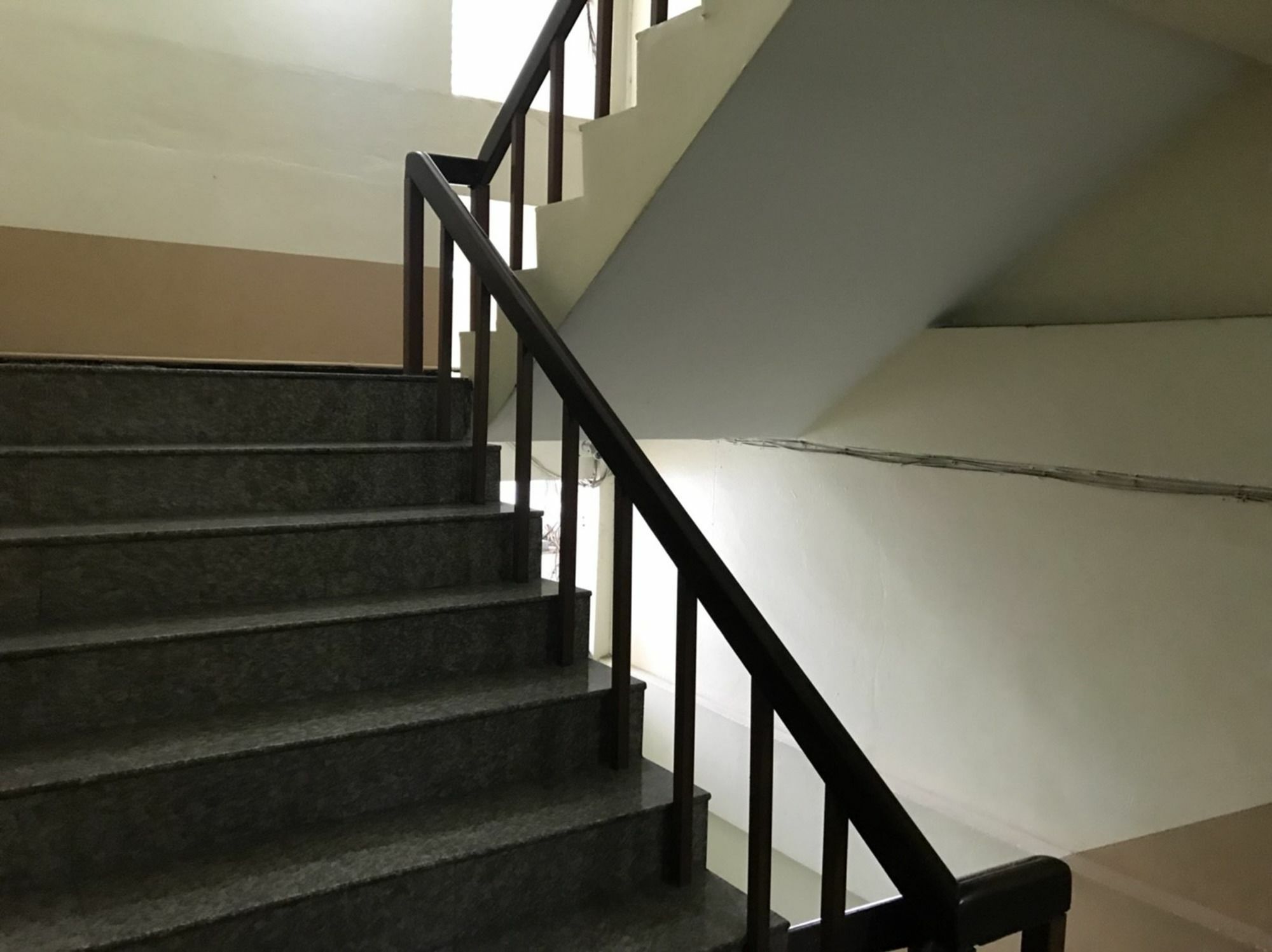 Oyo 75494 President Apartment Патая Екстериор снимка